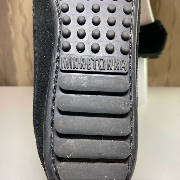 Minnetonka Thunderbird II 600 Women's 7 Suede Moccasin Black Beaded - Picture 9 of 12